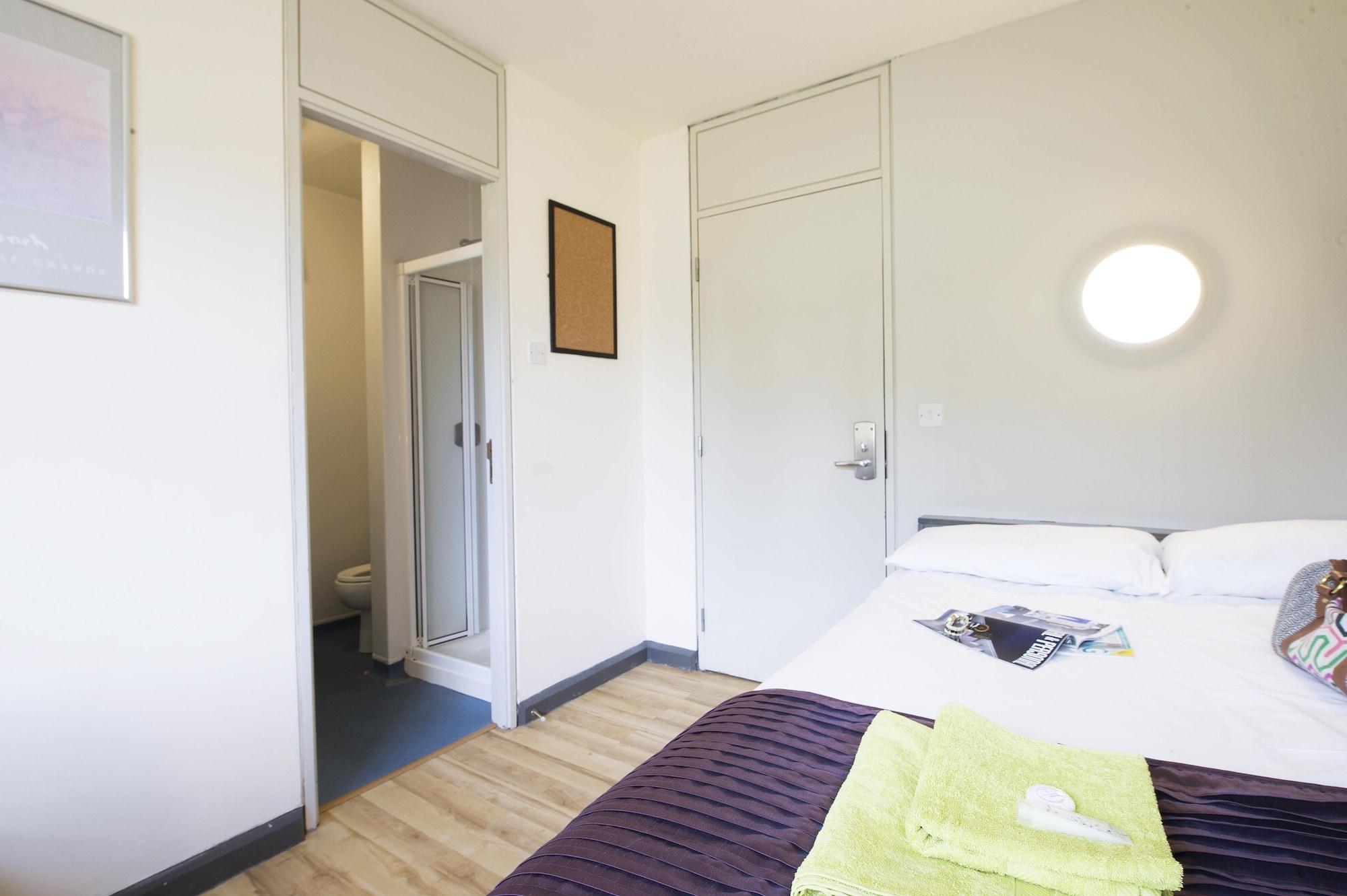 Corrib Village Rooms University Of Galway Dış mekan fotoğraf