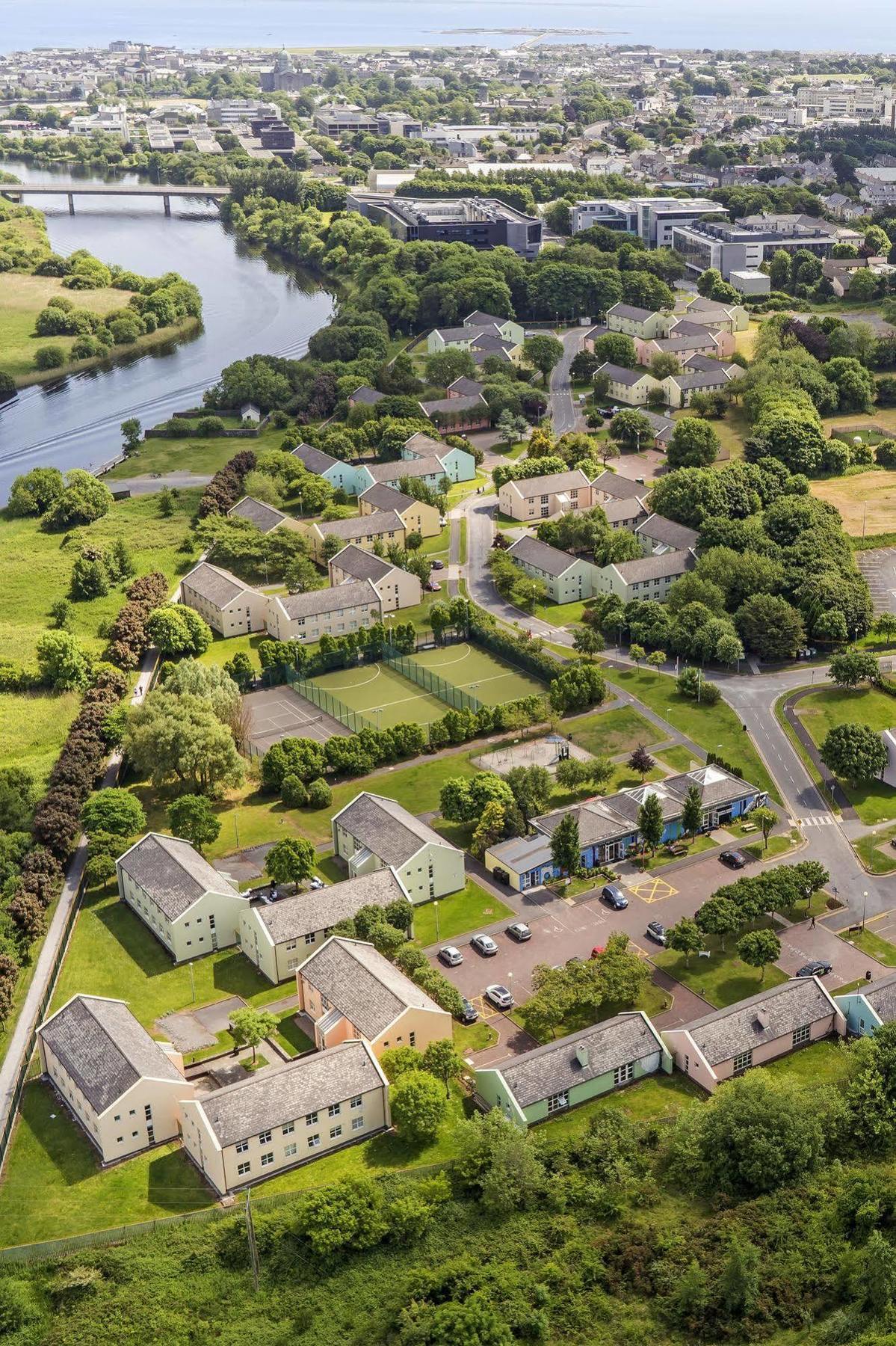 Corrib Village Rooms University Of Galway Dış mekan fotoğraf